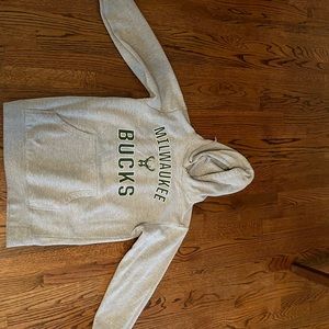 Milwaukee bucks men’s small sweatshirt